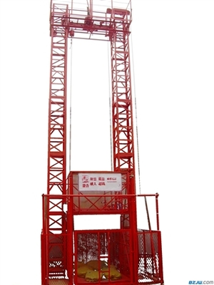 SS100/100施工升降机的正面升降机制与制造工艺详解